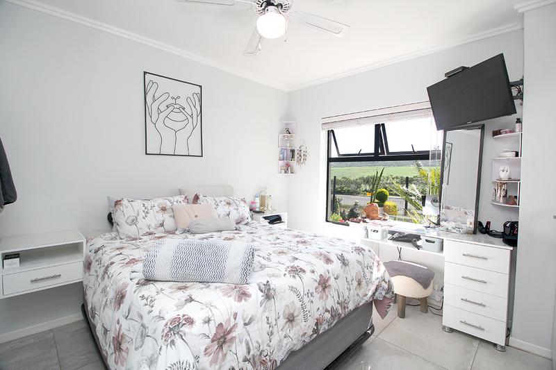 2 Bedroom Property for Sale in Reebok Western Cape
